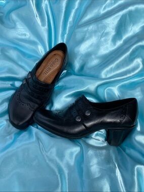 Cobb Hill by New Balance Black Leather Heels Loafers